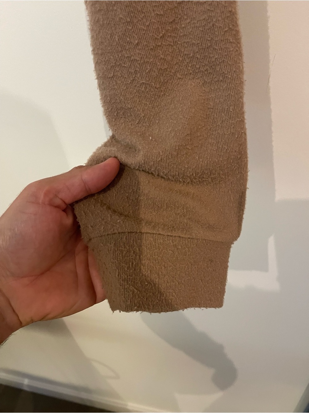 ALO Yoga Soho Joggers Toasted Almond Size: MEDIUM MSRP: $98 - Picture 6 of 9